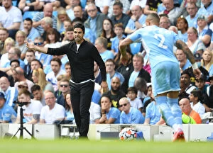 Manchester City v Arsenal 2021-22 Collection: Mikel Arteta vs Manchester City: Clash of the Managers in Premier League 2021-22