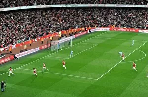 Images Dated 7th April 2012: Mikel Arteta's Game-Winning Goal: Arsenal's Triumph Over Manchester City (2011-12)