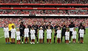 Arsenal v AC Milan 2010-11 Collection: The Milan team line up with the mascots. Arsenal 1: 1 AC Milan. Emirates Cup Pre Season