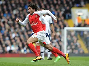 Mohamed Elneny's Unwavering Concentration: Arsenal vs. Tottenham Hotspur, Premier League 2015-16