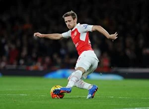 Images Dated 8th November 2015: Monreal in Action: Arsenal vs. Tottenham Rivalry at Emirates Stadium (2015-16)
