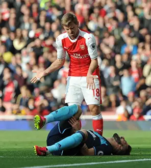 Monreal vs Negredo: Intense Moment at Arsenal vs Middlesbrough, 2016-17 Premier League
