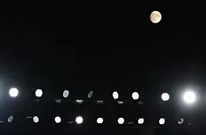 Moonlit Arsenal vs Leicester Clash at Emirates Stadium