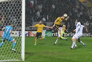 Mustafi Scores: Arsenal Tops Vitoria Guimaraes in Europa League
