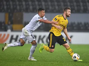 Mustafi's Powerful Run: Arsenal Overpowers Vitoria's Defense in Europa League Victory