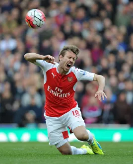 Arsenal V Crystal Palace 2015-16 Prints: Nacho Monreal in Action: Arsenal vs. Crystal Palace (2015-16 Premier League)