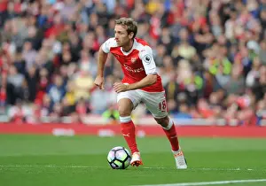 Nacho Monreal in Action: Arsenal vs Swansea City (2016-17)