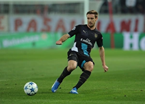 Nacho Monreal (Arsenal). Olympiacos 0: 3 Arsenal