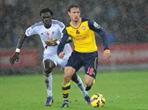 Nacho Monreal Outmaneuvers Bafetimbi Gomis: Swansea vs Arsenal, Premier League 2014-15