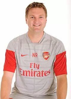 1st Team Player Images 2009-10 Collection: Neal Reynolds (Arsenal physio)