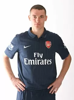 Images Dated 19th June 2009: New Arsenal signing Thomas Vermaelen