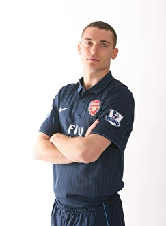 Thomas Vermaelen Prints: New Signing Thomas Vermaelen at Emirates Stadium, 2009