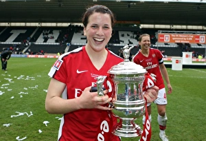 Niamh Fahey (Arsenal Ladies) with the FA Cup Trophy