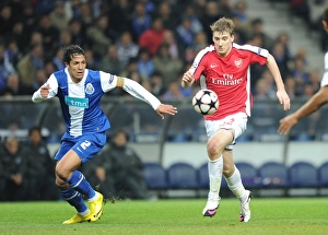 Nicklas Bendtner (Arsenal) Bruno Alves (Porto). FC Porto 2:1 Arsenal, UEFA Champions League Nicklas Bendtner (Arsenal) Bruno Alves (Porto). FC Porto 2:1 Arsenal, UEFA Champions League