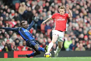 Nicklas Bendtner (Arsenal) John Mensah (Sunderland). Arsenal 2: 0 Sunderland