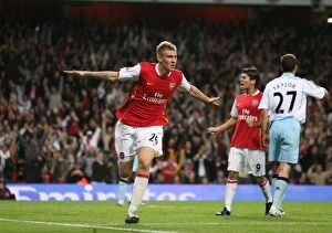 Images Dated 25th September 2007: Nicklas Bendtner celebrates scoring Arsenals 1st goal