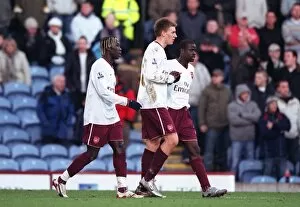 Images Dated 7th January 2008: Nicklas Bendtner celebrates scoring Arsenals 2nd goal with Bacary Sagna