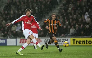 Nicklas Bendtner shoots past Hull goalkeeper Boaz Myhill