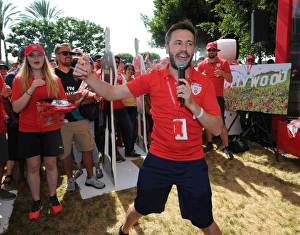 Nigel Mitchell before the match. Arsenal 3: 1 Chivas