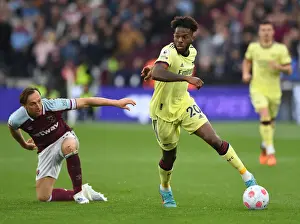West Ham United V Arsenal 2021-22 Prints: Nuno Tavares vs Mark Noble: Battle at London Stadium - West Ham United vs Arsenal