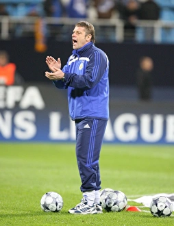 Dynamo Kiev v Arsenal 2008-09 Gallery: Oleg Luzhzny (Dynamo Kiev coach)