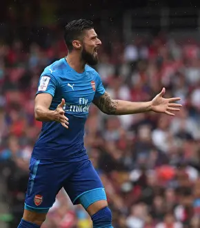 Arsenal V Benfica - Emirates Cup 2017-18 Prints: Olivier Giroud in Action: Arsenal vs SL Benfica - Emirates Cup 2017-18