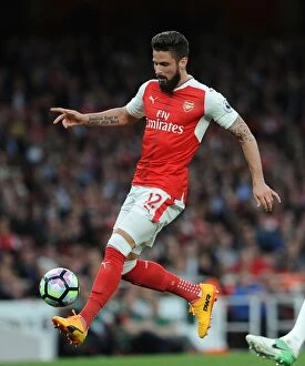 Images Dated 16th May 2017: Olivier Giroud in Action: Arsenal vs Sunderland, Premier League 2016-17