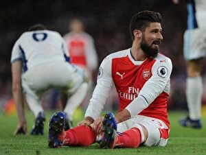 Images Dated 26th December 2016: Olivier Giroud in Action: Arsenal vs West Bromwich Albion, Premier League 2016-17