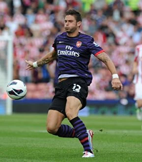 Images Dated 26th August 2012: Olivier Giroud in Action: Stoke City vs Arsenal, Premier League 2012-13