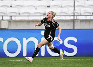 Olympic Lyonnais Women V Arsenal Women 2024-25 Prints: Olympique Lyonnais v Arsenal WFC - UEFA Women's Champions League Semi Final Second Leg Olympique Lyonnais v Arsenal