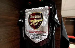 Olympic Lyonnais Women V Arsenal Women 2024-25 Prints: Olympique Lyonnais v Arsenal WFC - UEFA Women's Champions League Semi Final Second Leg Olympique Lyonnais v Arsenal