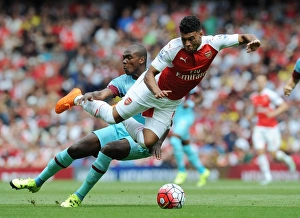 Arsenal V West Ham United 2015-16 Prints: Oxlade-Chamberlain vs