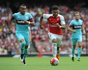 Oxlade-Chamberlain vs. Payet: Clash of the Stars in Arsenal vs. West Ham Premier League Showdown
