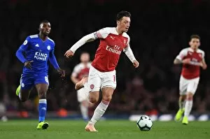 Arsenal v Leicester City 2018-19 Collection: Ozil 2 181022WAFC