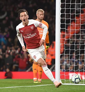 <b class=qtipBold><figcaption>Ozil goal 1 181022WAFC</figcaption></b><br><em>© Alan Walter</em> Ozil goal 1 181022WAFC