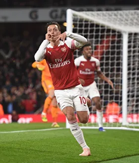 Arsenal v Leicester City 2018-19 Collection: Ozil goal 2 181022WAFC