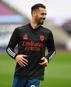 Pablo Mari Prepares for West Ham Showdown: Arsenal Defender's Focused Warm-Up