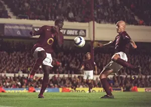 Pascal Cygan scores his 2nd and Arsenals 4th goal past Kolo Toure
