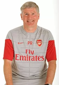 1st Team Player Images 2009-10 Collection: Pat Rice (Arsenal assistant manager)