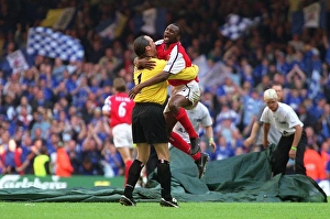 Arsenal v Chelsea FA Cup Final Collection: Patrick Vieira and David Seaman celebrate after the final whistle