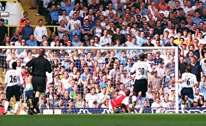 Patrick Vieira scores Arsenals 2st goal. Tottenham Hotspur v Arsenal Patrick Vieira scores Arsenals 2st goal. Tottenham Hotspur v Arsenal