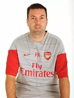 1st Team Player Images 2009-10 Collection: Paul Akers (Arsenal kit man)
