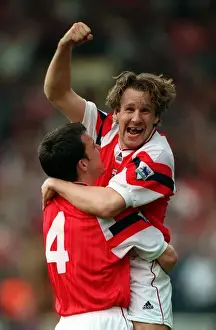 Paul Merson (Arsenal) celebrates winning the League Cup with David Hillier