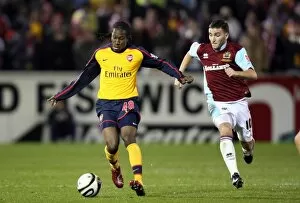 Images Dated 2nd December 2008: Paul Rodgers (Arsenal) Martin Paterson (Burnley)