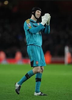Arsenal v Newcastle United 2015-16 Collection: Petr Cech Celebrates with Arsenal Fans: Arsenal v Newcastle United Win (2015-16)