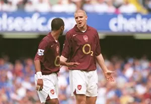 Chelsea v Arsenal 2005-06 Collection: Philippe Senderos and Ashley Cole (Arsenal). Chelsea 1: 0 Arsenal