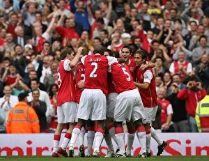 Arsenal v Sunderland 2007-8 Collection: Philippe Senderos celebrates scoring the 2nd Arsenal goal with Alex Hleb