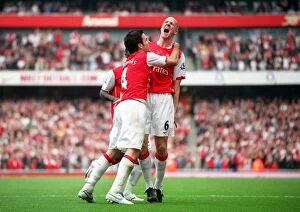 Arsenal v Sunderland 2007-8 Collection: Philippe Senderos celebrates scoring Arsenals 2nd goal with Cesc Fabregas