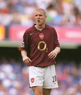 Philippe Senderos Jubilant Moment: Arsenal's 1-0 Victory Over Chelsea at Stamford Bridge, 2005