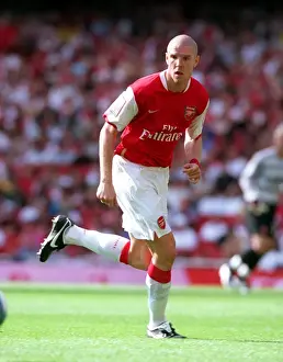 Arsenal V Paris Saint Germain 2007-08 Prints: Philippe Senderos's Leading Goal: Arsenal's 2-1 Triumph Over Paris Saint-Germain at Emirates Cup